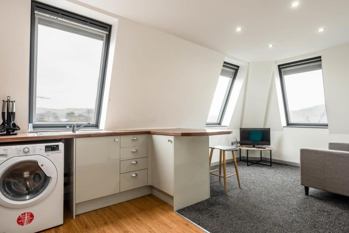 Modern 1 Bed Budget Apartment In Central Halifax Dış mekan fotoğraf